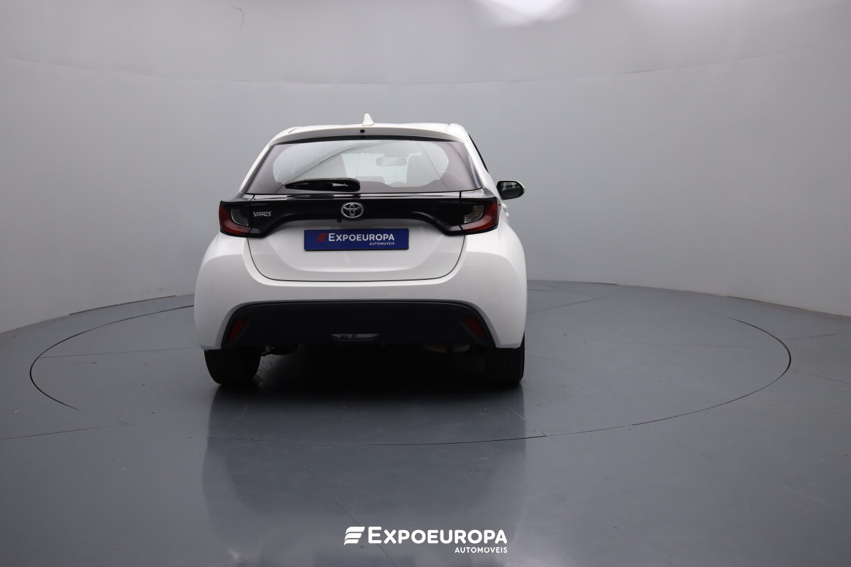 toyota-yaris-2022-gasolina-1490cc