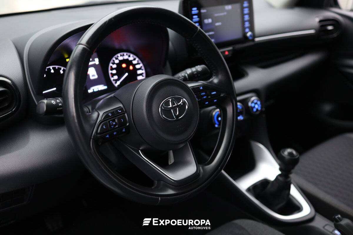 toyota-yaris-2022-gasolina-1490cc