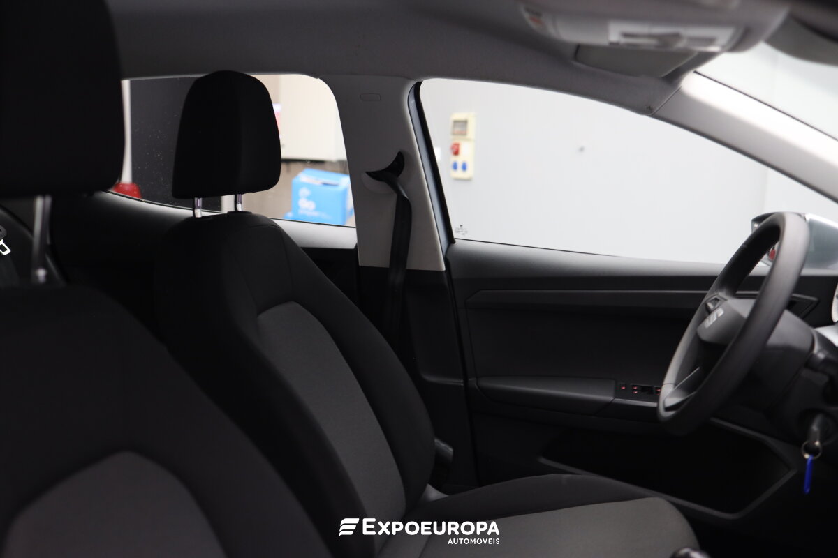 seat-ibiza-2023-gasolina-999cc