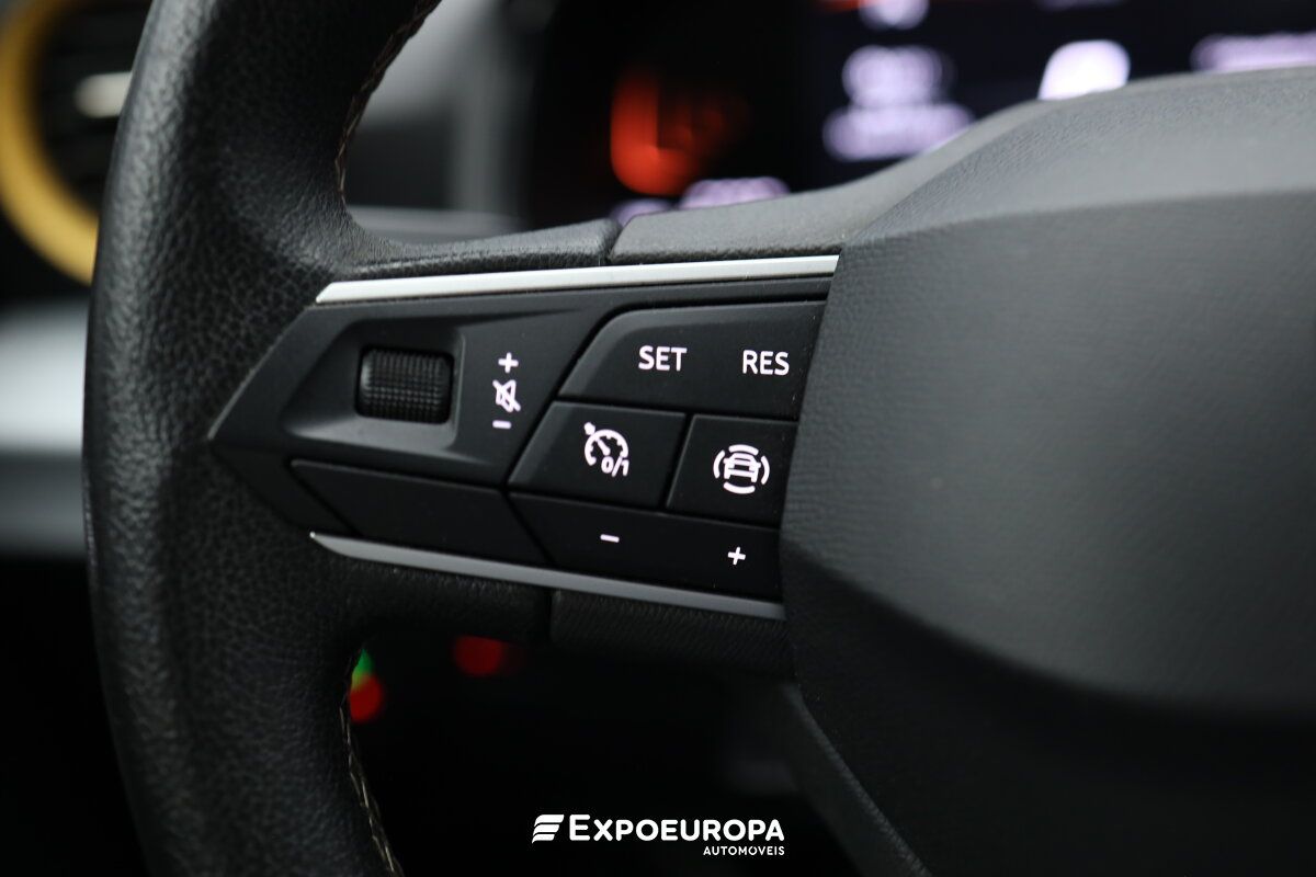 seat-ibiza-2023-gasolina-999cc