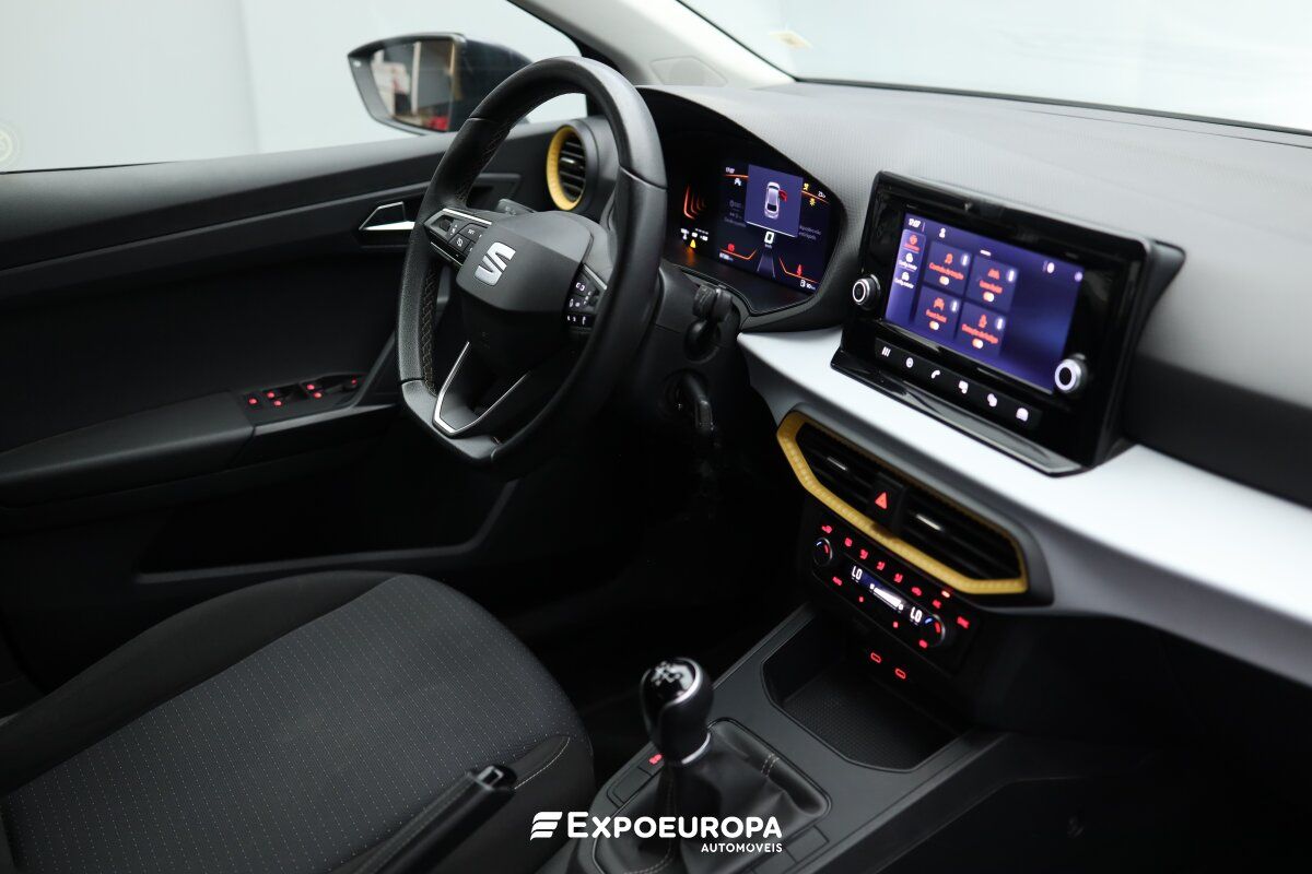 seat-ibiza-2023-gasolina-999cc