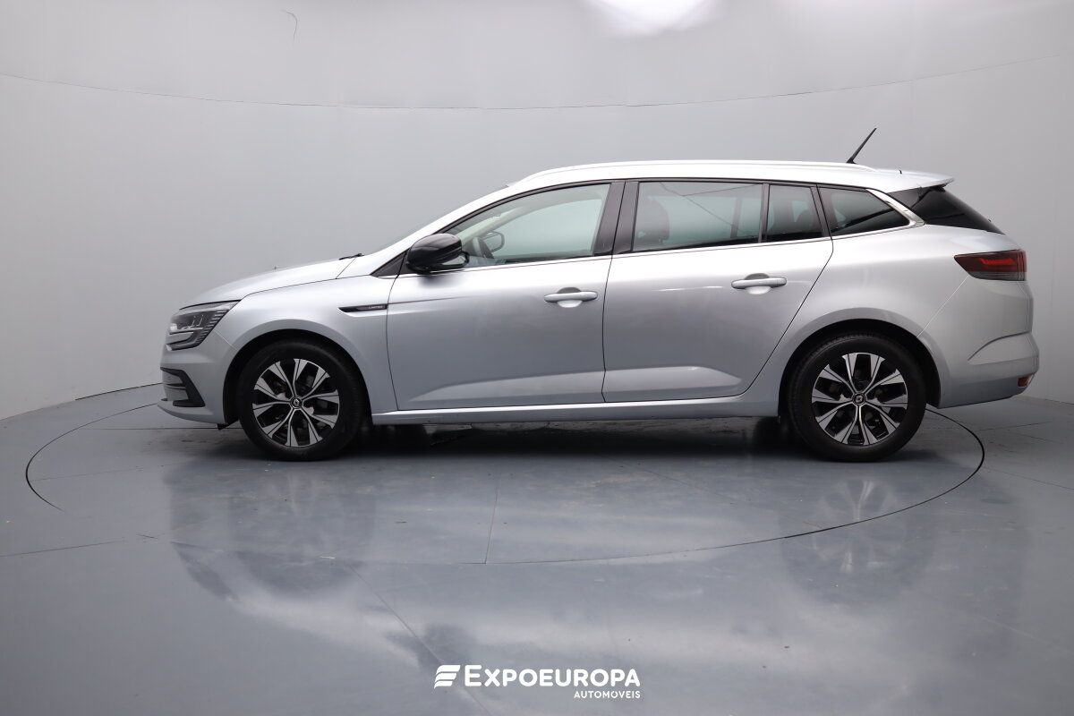 renault-megane-2022-diesel-1461cc