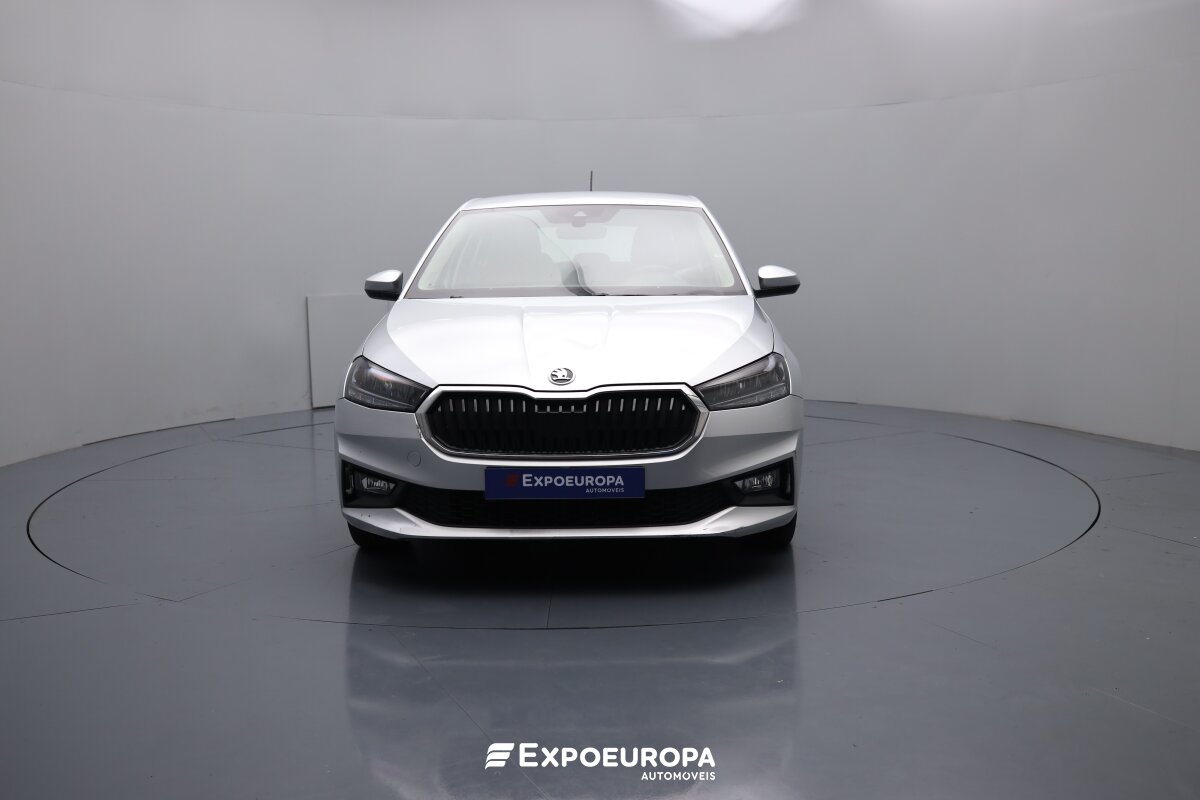 skoda-fabia-2023-gasolina-999cc