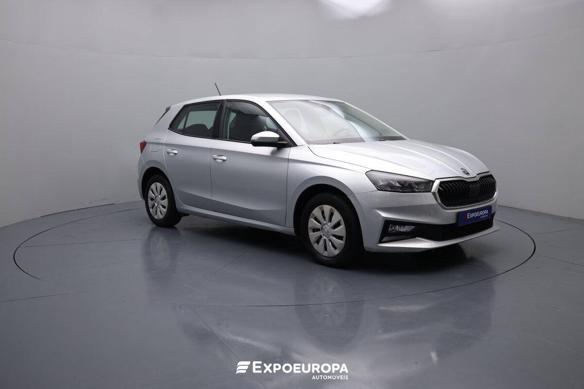 skoda-fabia-2023-gasolina-999cc