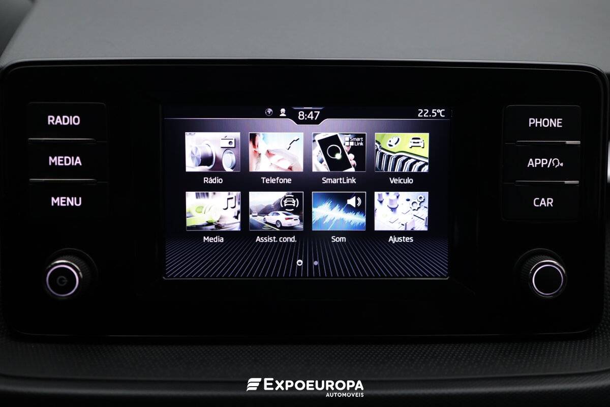 skoda-fabia-2023-gasolina-999cc
