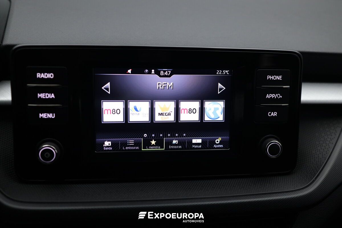 skoda-fabia-2023-gasolina-999cc