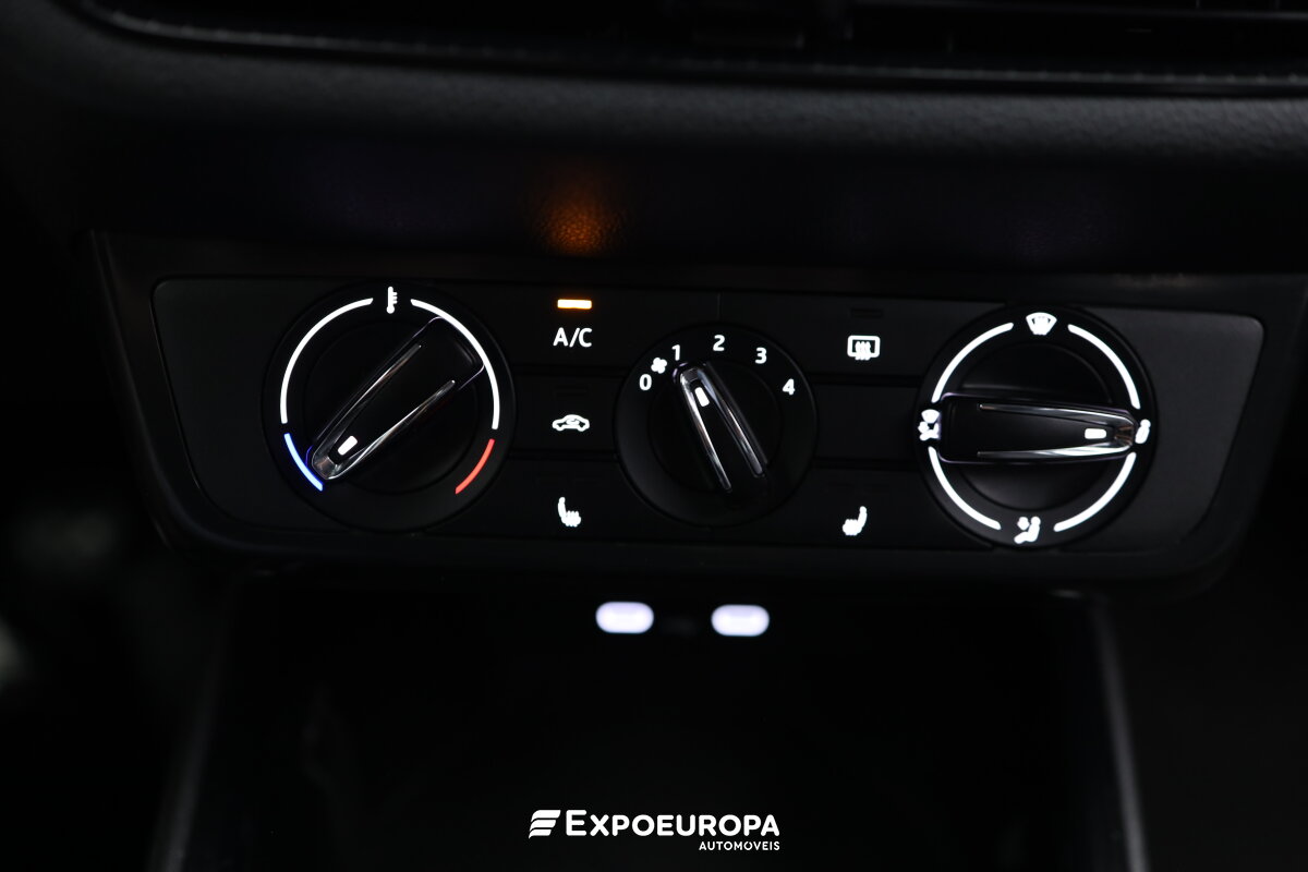 skoda-fabia-2023-gasolina-999cc