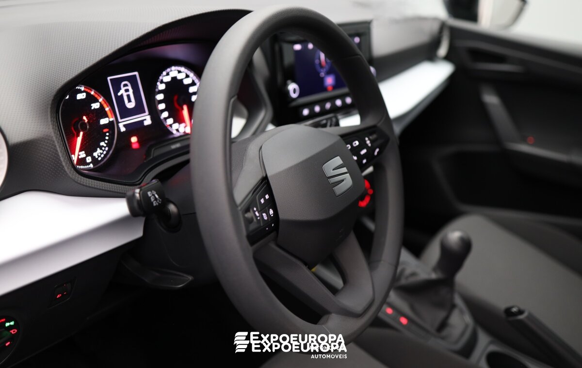 seat-ibiza-2023-gasolina-999cc