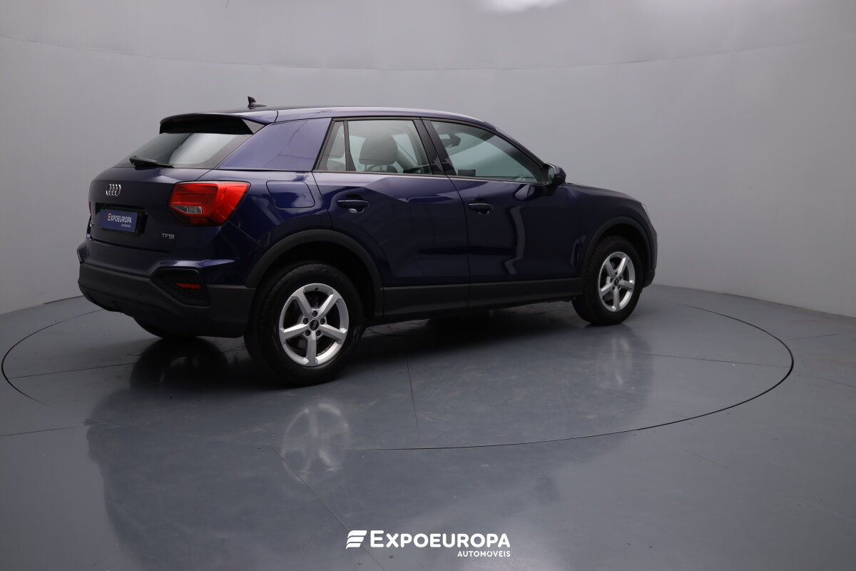 audi-q2-2023-gasolina-999cc