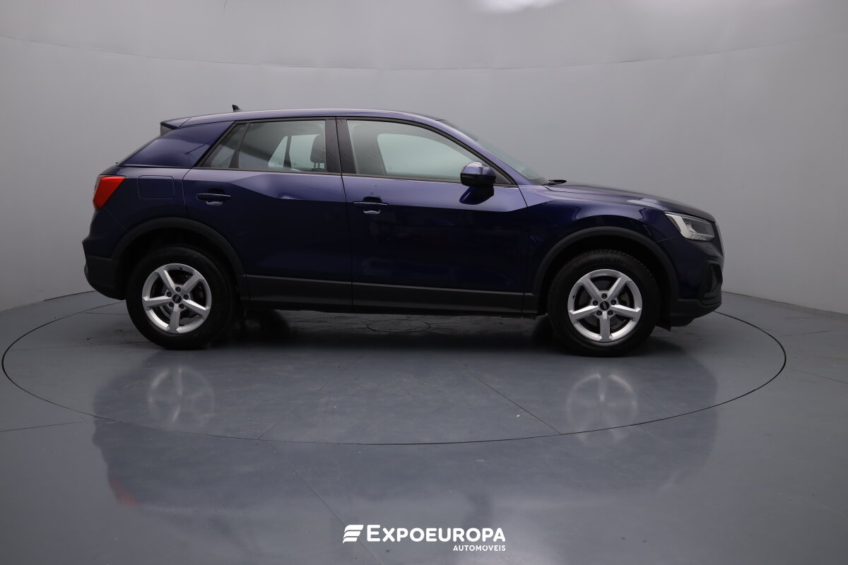 audi-q2-2023-gasolina-999cc