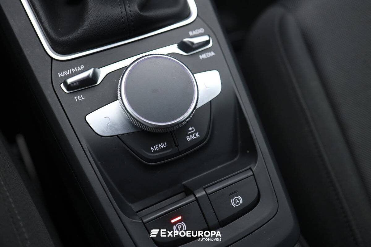 audi-q2-2023-gasolina-999cc