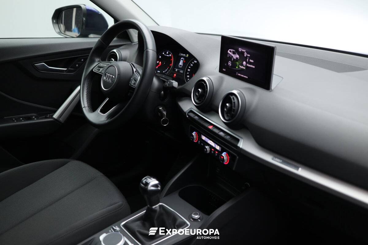 audi-q2-2023-gasolina-999cc