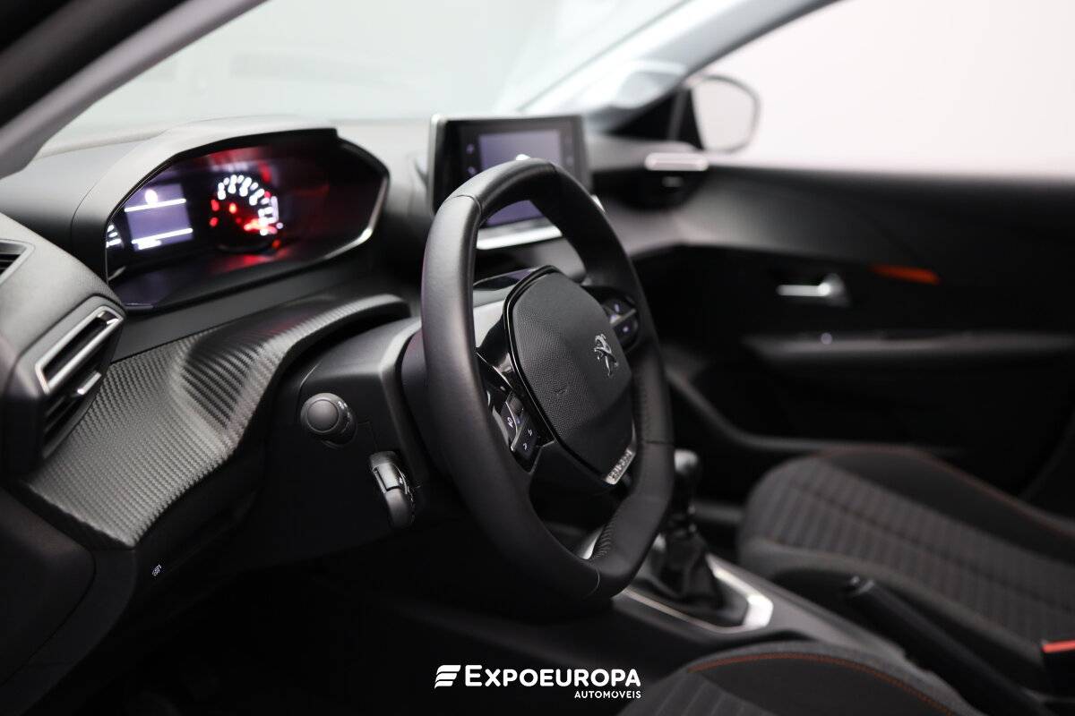 peugeot-208-2023-diesel-1499cc