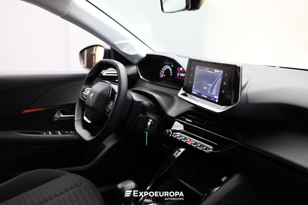 peugeot-208-2023-diesel-1499cc
