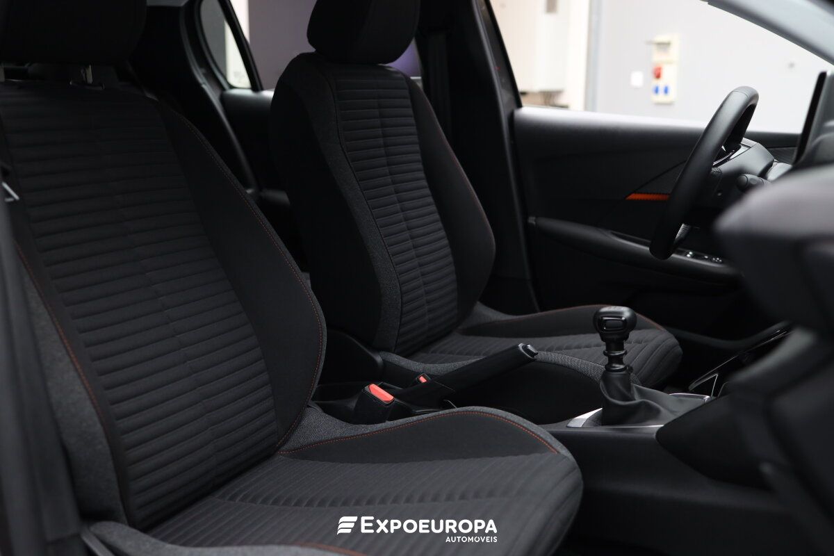 peugeot-208-2023-diesel-1499cc