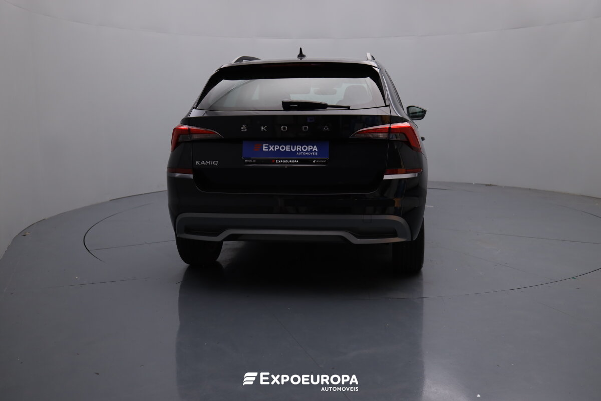 skoda-kamiq-2023-gasolina-999cc