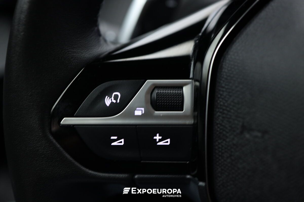 peugeot-2008-2024-gasolina-1199cc