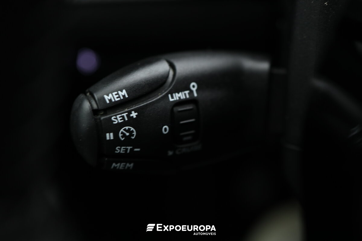 peugeot-208-2024-gasolina-1199cc