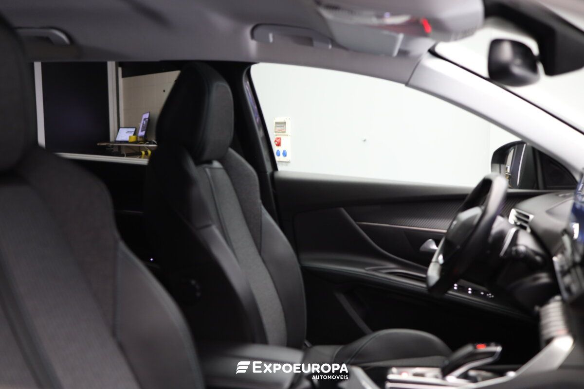 peugeot-5008-2021-gasolina-1199cc
