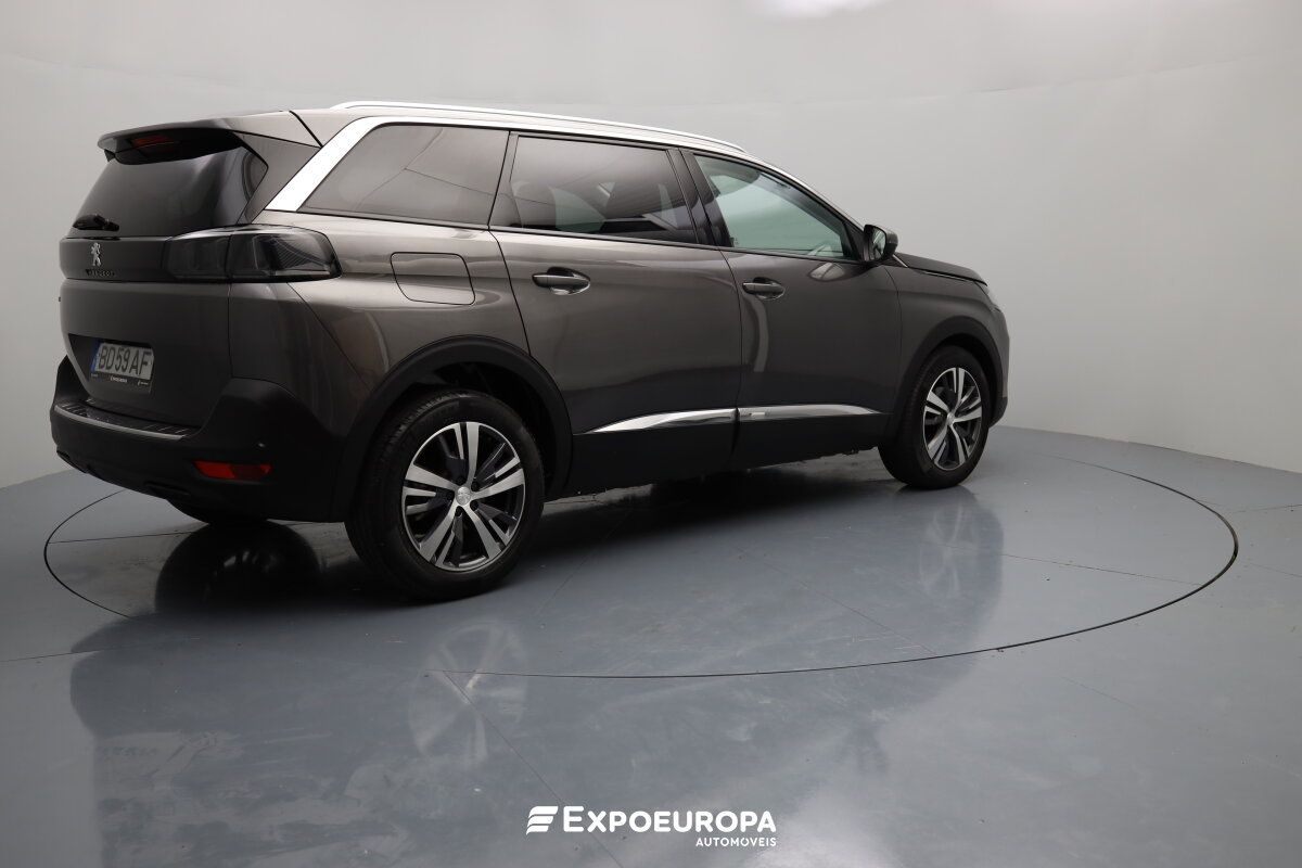 peugeot-5008-2021-gasolina-1199cc