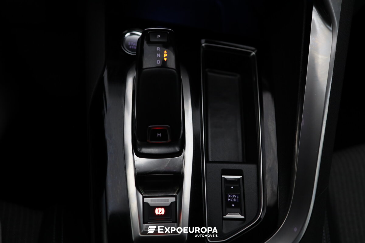 peugeot-5008-2021-gasolina-1199cc