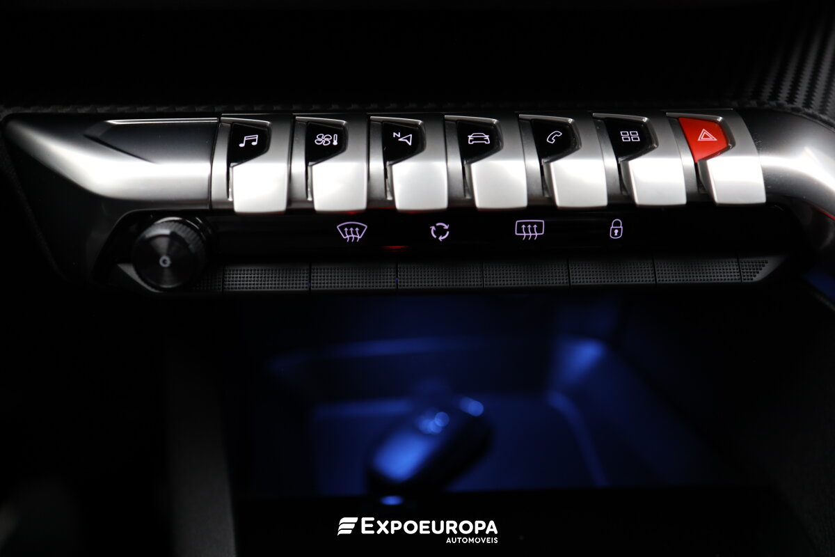 peugeot-3008-2022-diesel-1499cc