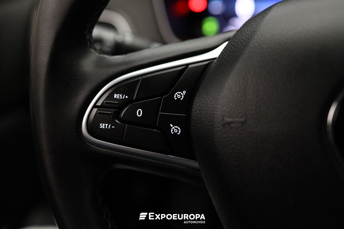 renault-megane-2021-hibrido-a-gasolina-1332cc