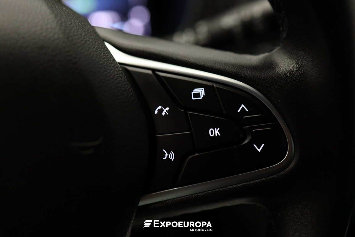 renault-megane-2021-hibrido-a-gasolina-1332cc
