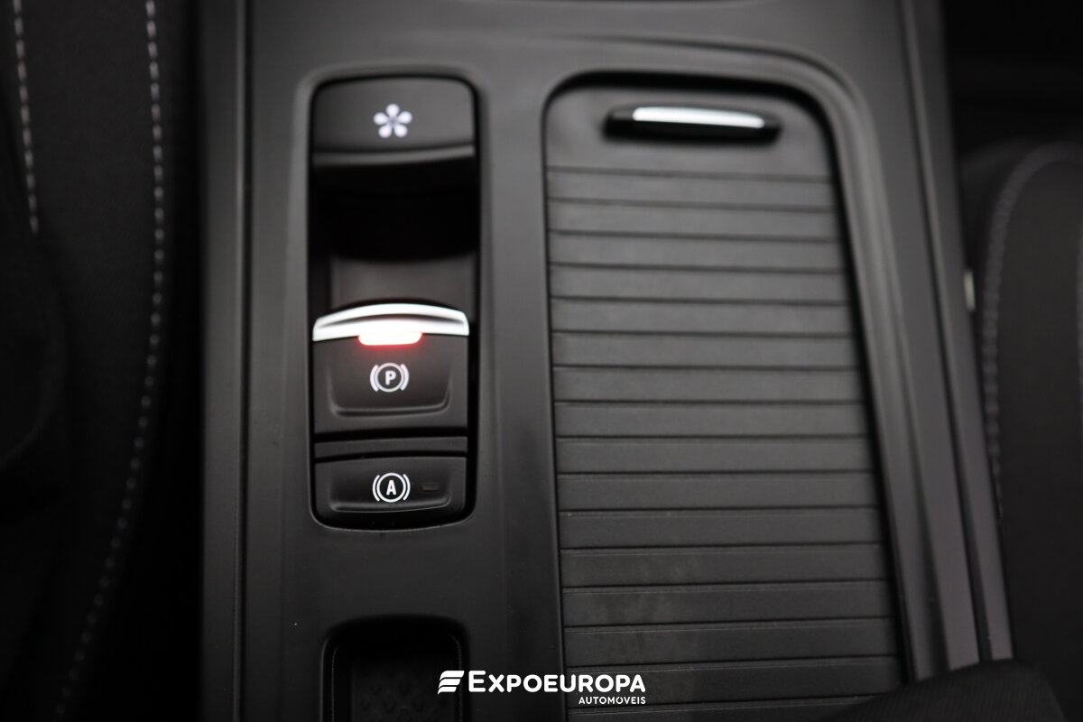 renault-megane-2021-hibrido-a-gasolina-1332cc