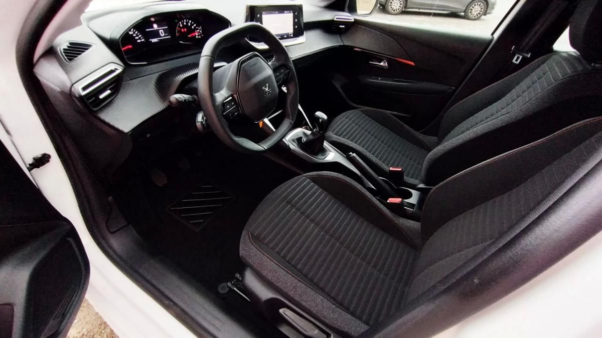 peugeot-208-2022-gasolina-1199cc