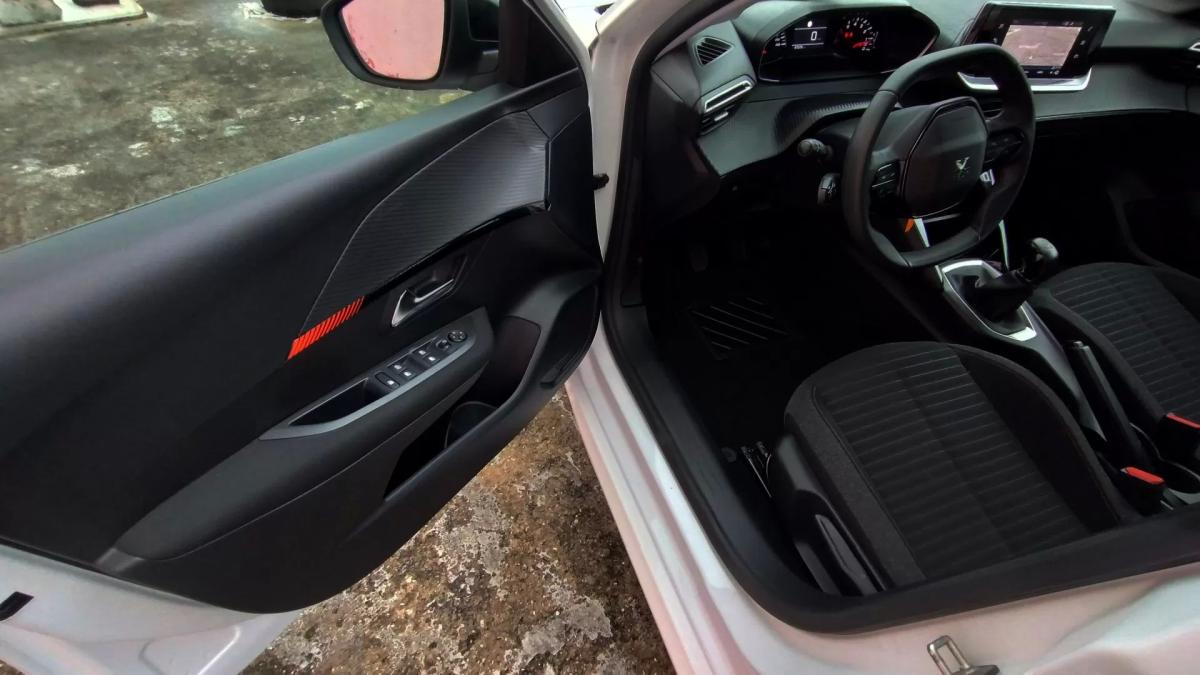 peugeot-208-2022-gasolina-1199cc