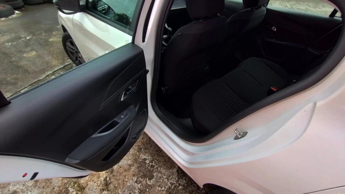 peugeot-208-2022-gasolina-1199cc