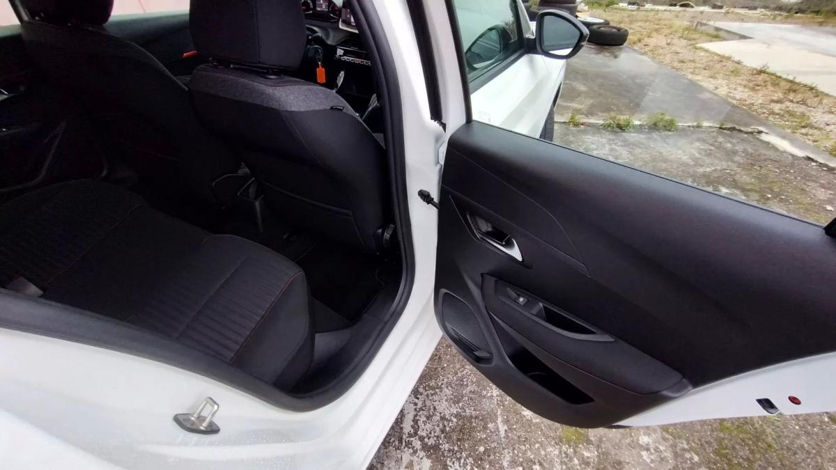 peugeot-208-2022-gasolina-1199cc