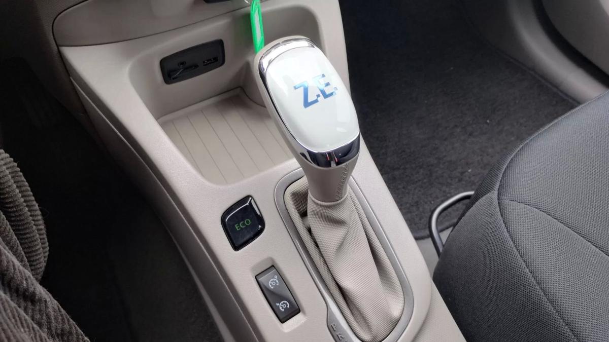 renault-zoe-2019-eletrico-200cc