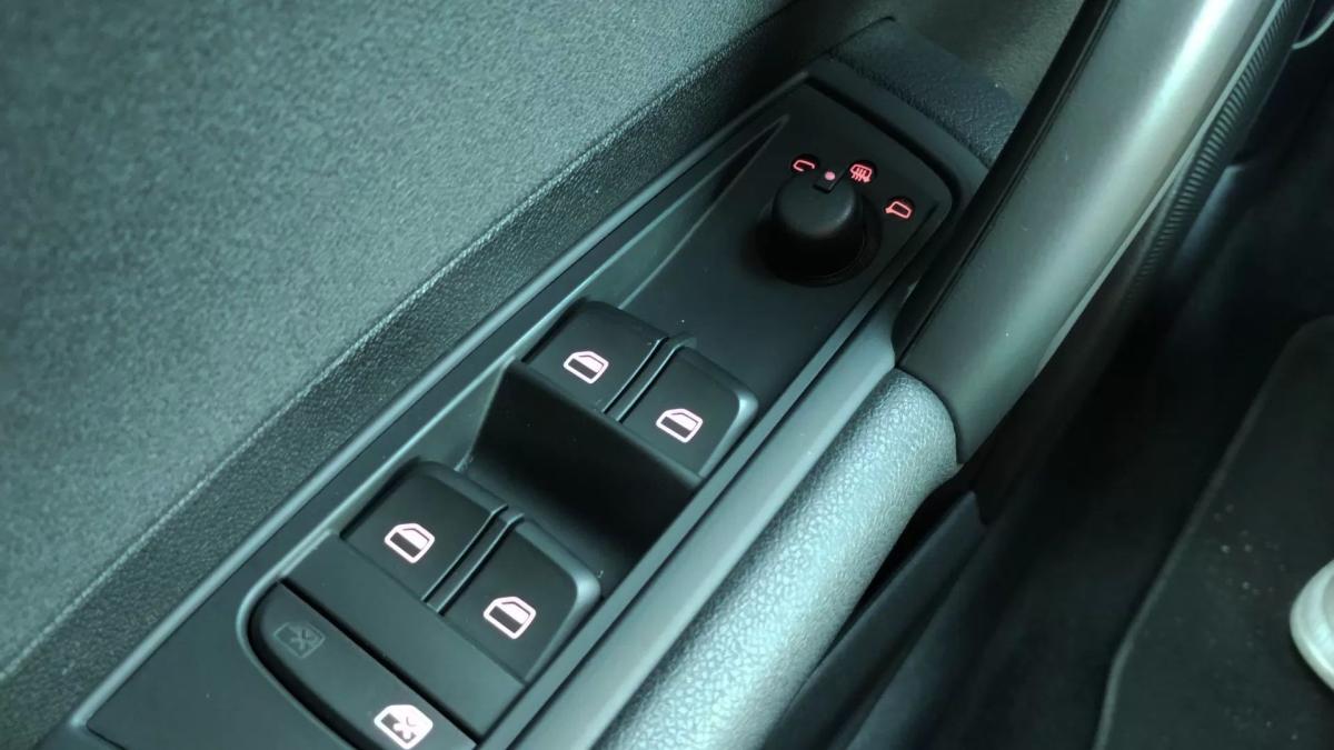 audi-a1-sportback-2014-diesel-1598cc