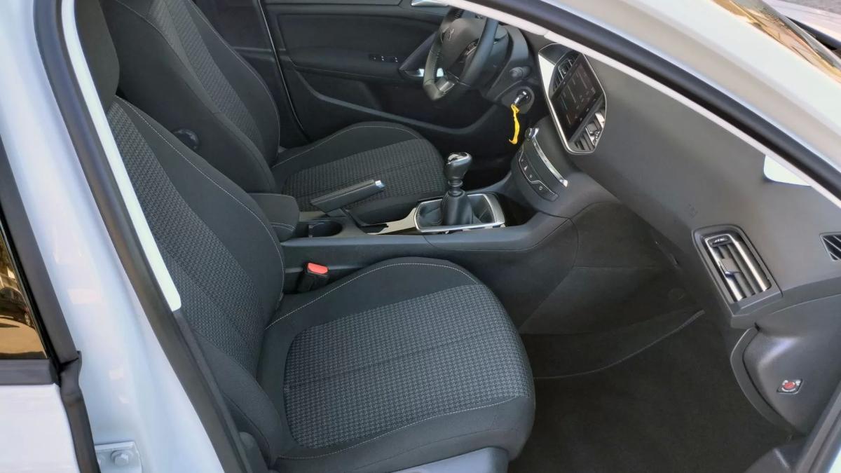 peugeot-308-2019-diesel-1499cc