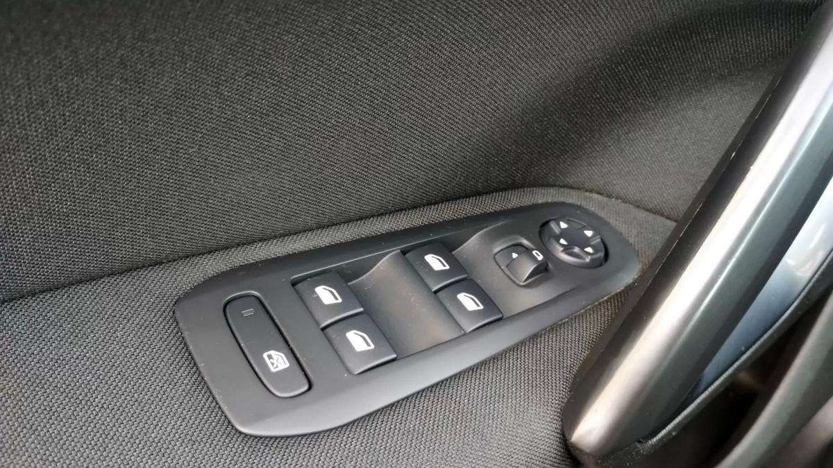 peugeot-308-2019-diesel-1499cc