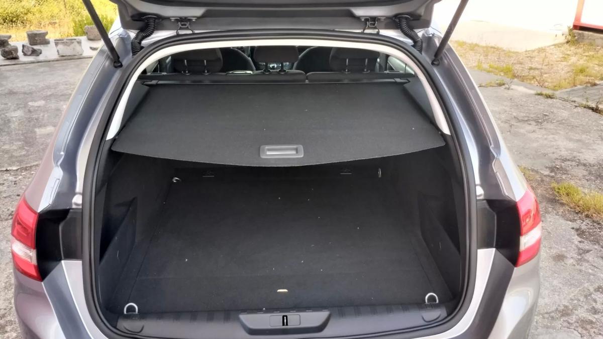 peugeot-308-sw-2020-diesel-1499cc