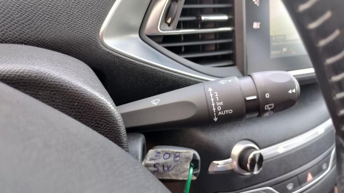 peugeot-308-sw-2020-diesel-1499cc