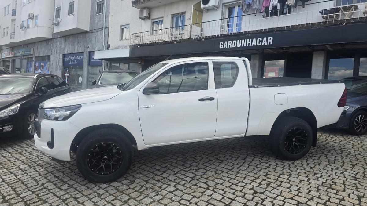 toyota-hilux-2-4-4wd-2021-diesel-2393cc