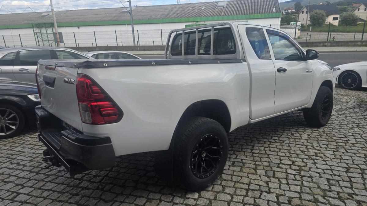 toyota-hilux-2-4-4wd-2021-diesel-2393cc