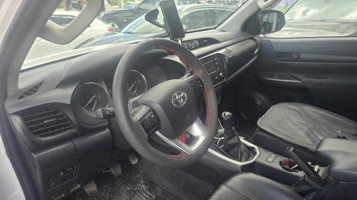 toyota-hilux-2-4-4wd-2021-diesel-2393cc