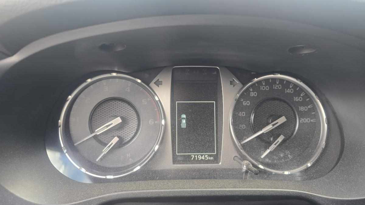 toyota-hilux-2-4-4wd-2021-diesel-2393cc