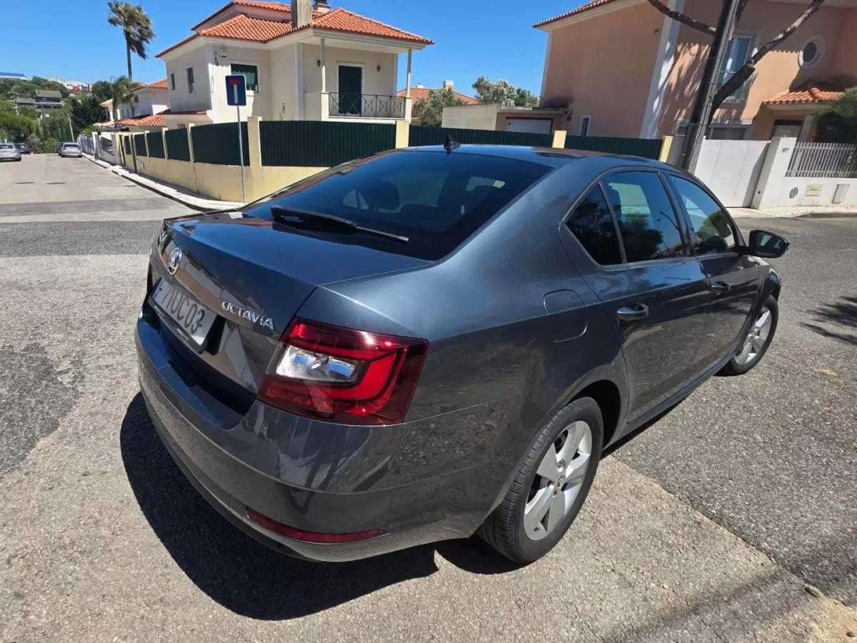 skoda-octavia-2018-diesel-1598cc