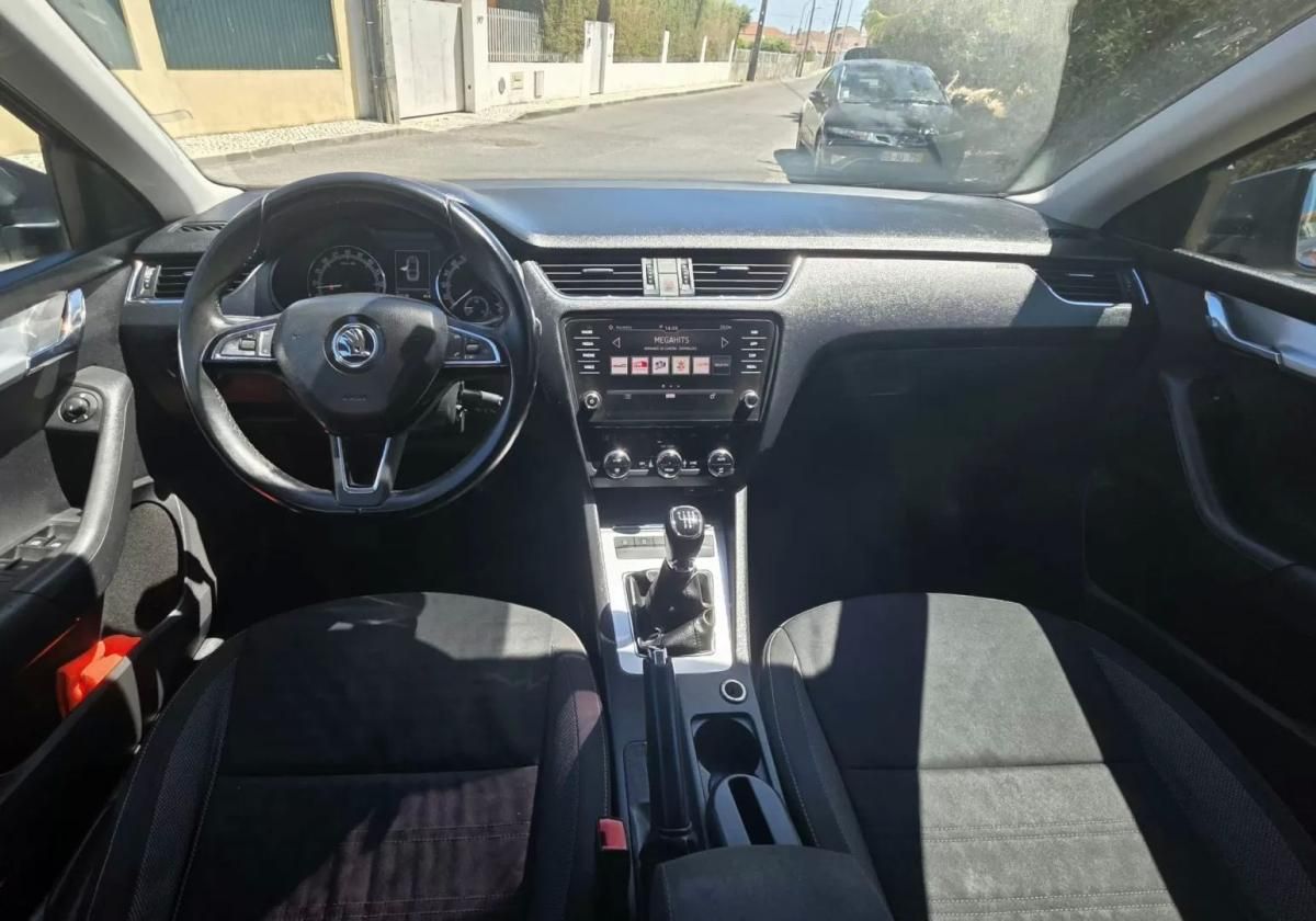 skoda-octavia-2018-diesel-1598cc