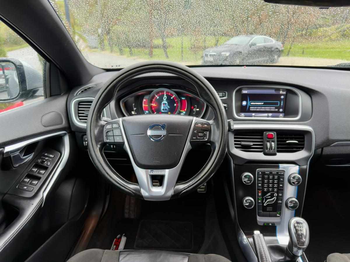 volvo-v40-1-6-d2-2013-diesel-1560cc