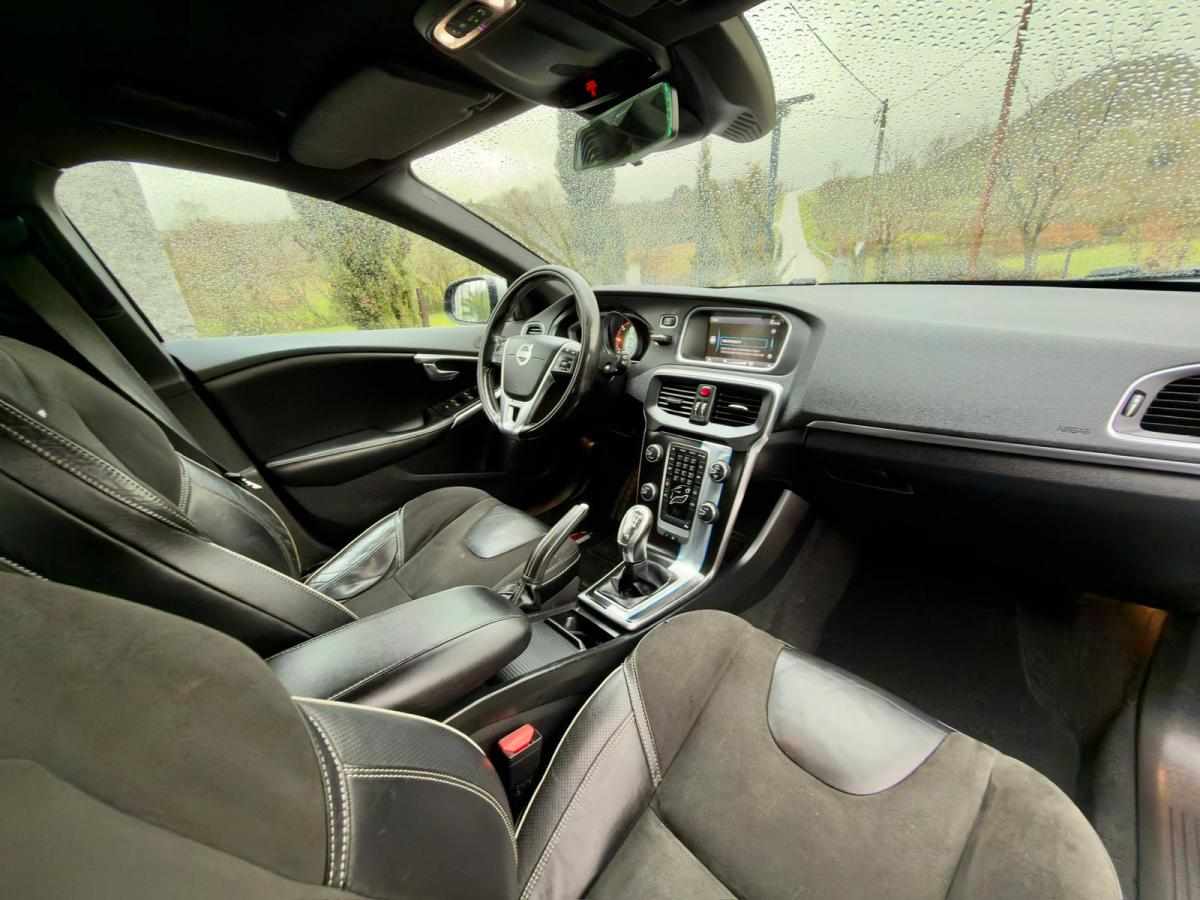 volvo-v40-1-6-d2-2013-diesel-1560cc