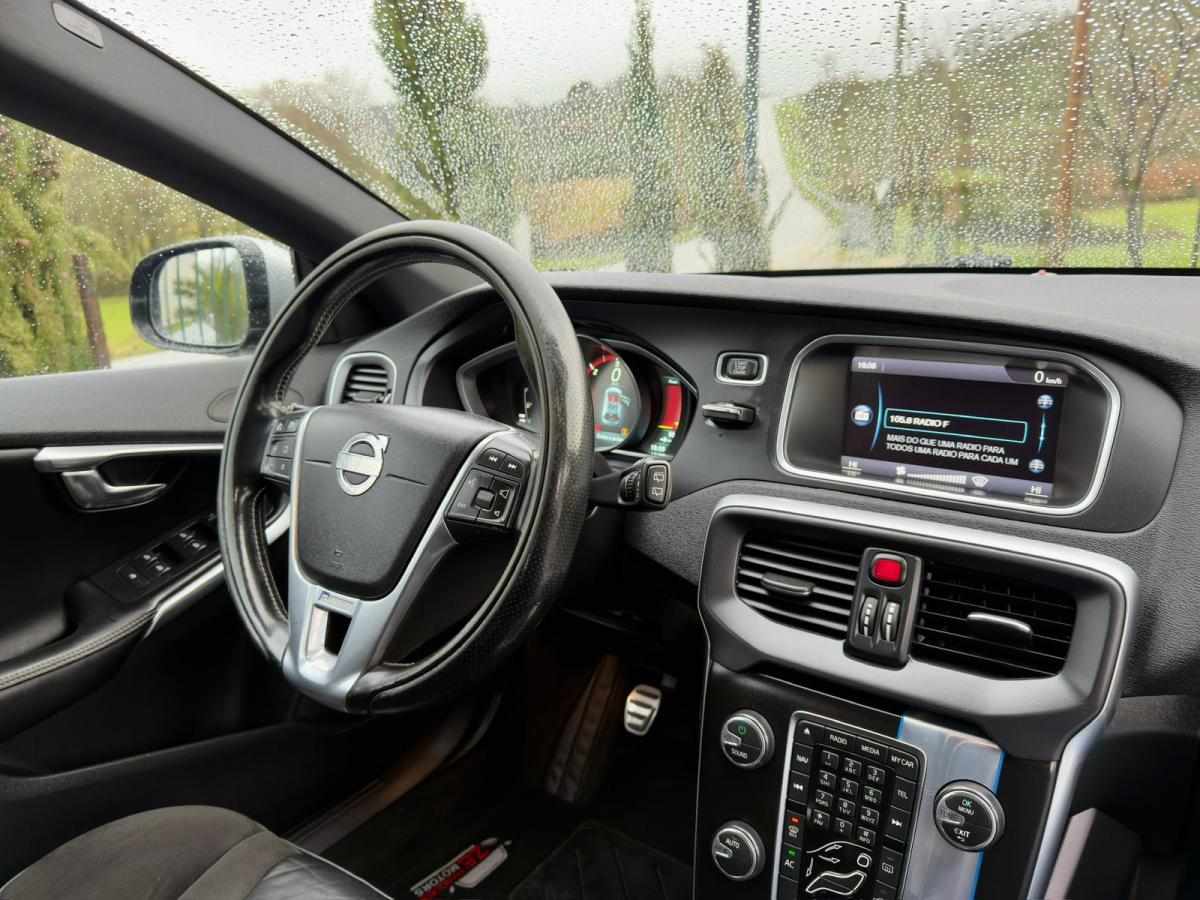 volvo-v40-1-6-d2-2013-diesel-1560cc