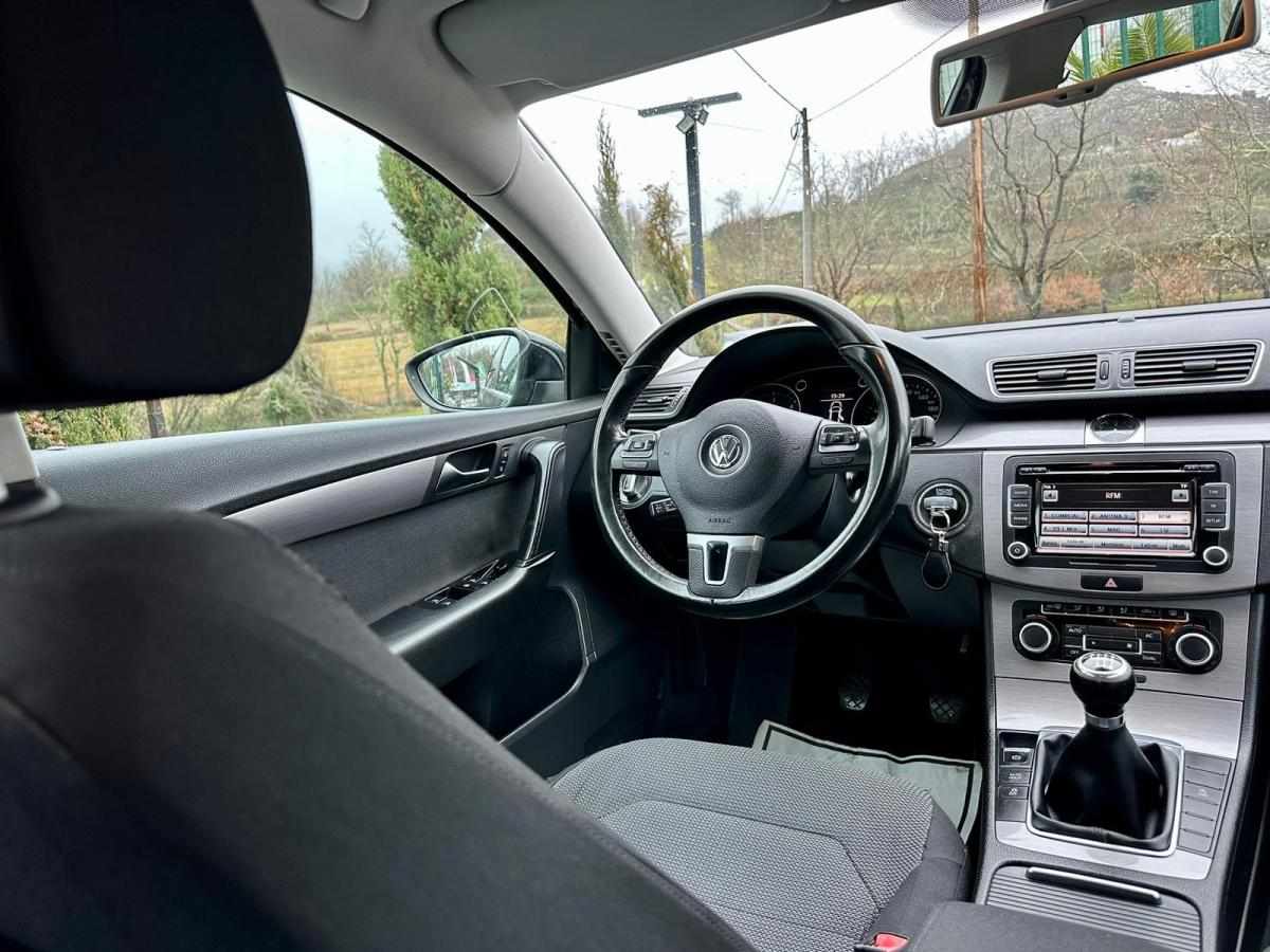 volkswagen-passat-1-6-tdi-bluemotion-2011-diesel-1598cc