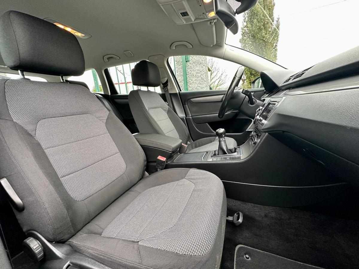 volkswagen-passat-1-6-tdi-bluemotion-2011-diesel-1598cc